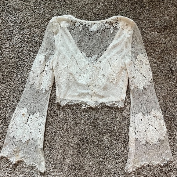 One Way Small White Floral Pattern Lace-up Top - Picture 9 of 14
